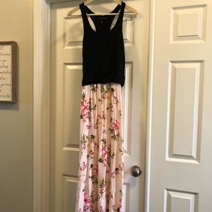 Victoria Secret’s dress, size small. Never worn!